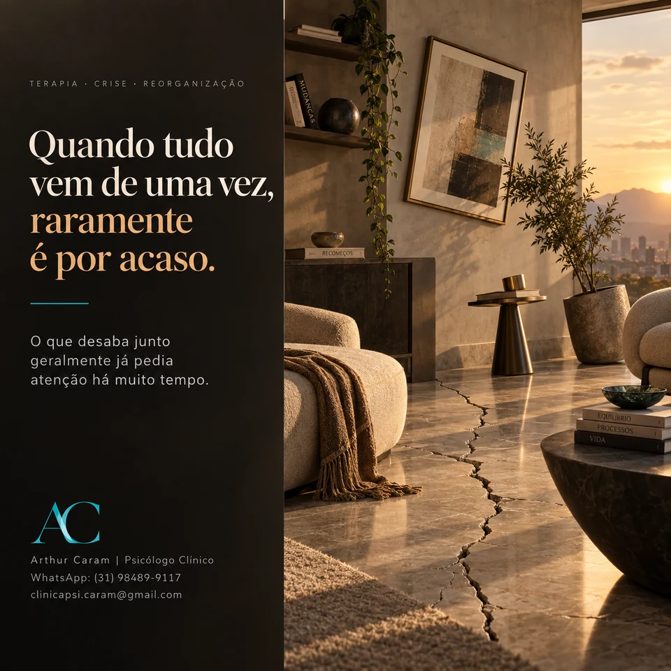 Arte original do post: Quando tudo vem de uma vez, raramente é por acaso.